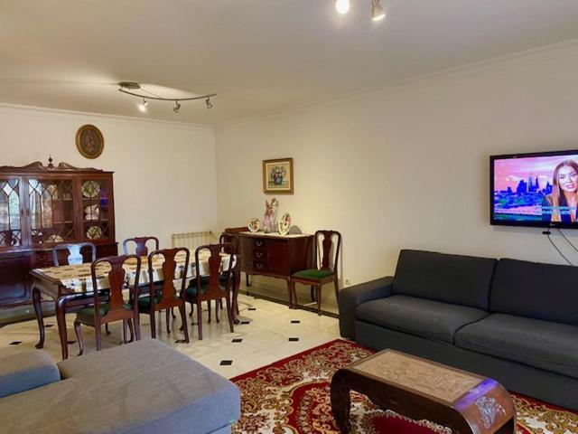 Apartamento Novo Muito Confortavel Com Vista Rio Algés Eksteriør billede