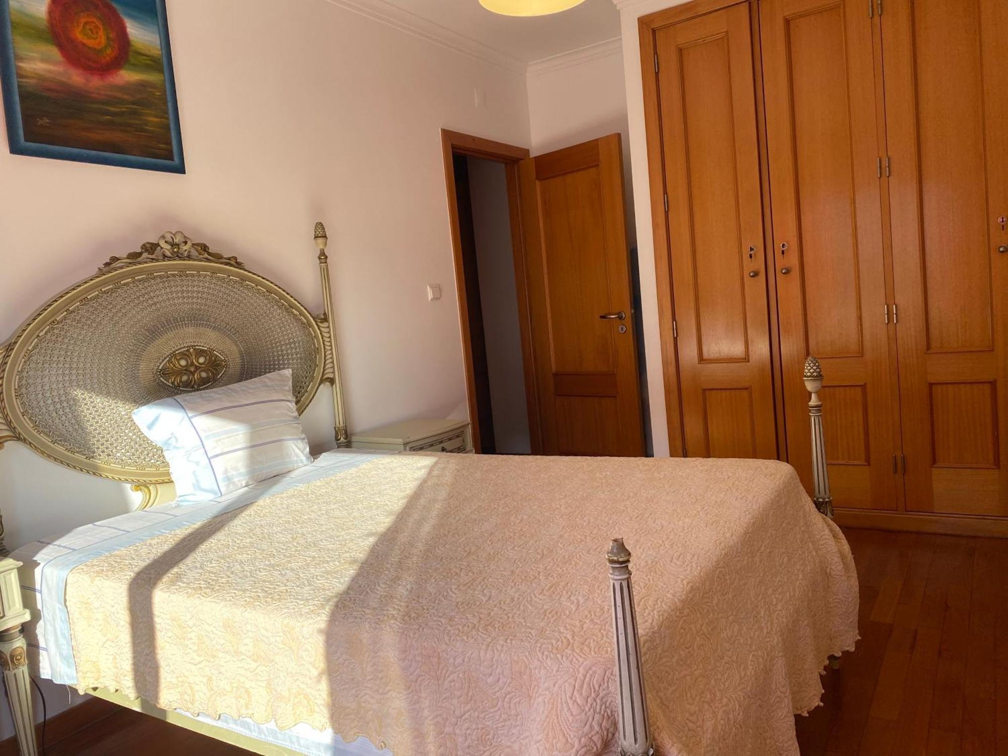 Apartamento Novo Muito Confortavel Com Vista Rio Algés Eksteriør billede